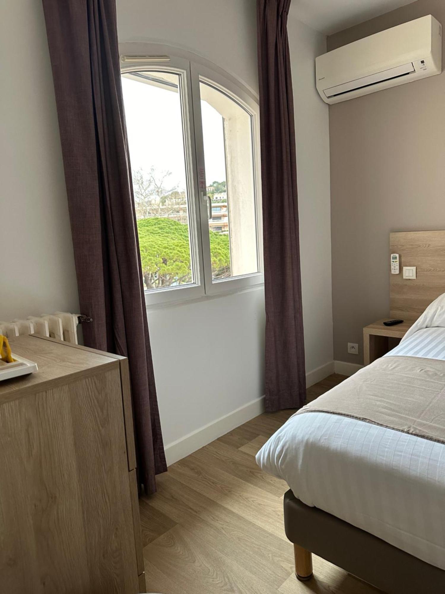 Hotel Beau Rivage Le Lavandou Luaran gambar