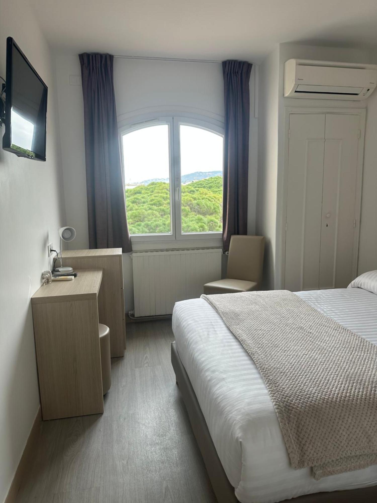 Hotel Beau Rivage Le Lavandou Luaran gambar